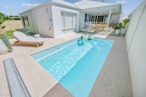 Amalfi 5.2m x 2.8m Alpine White Shimmer_07