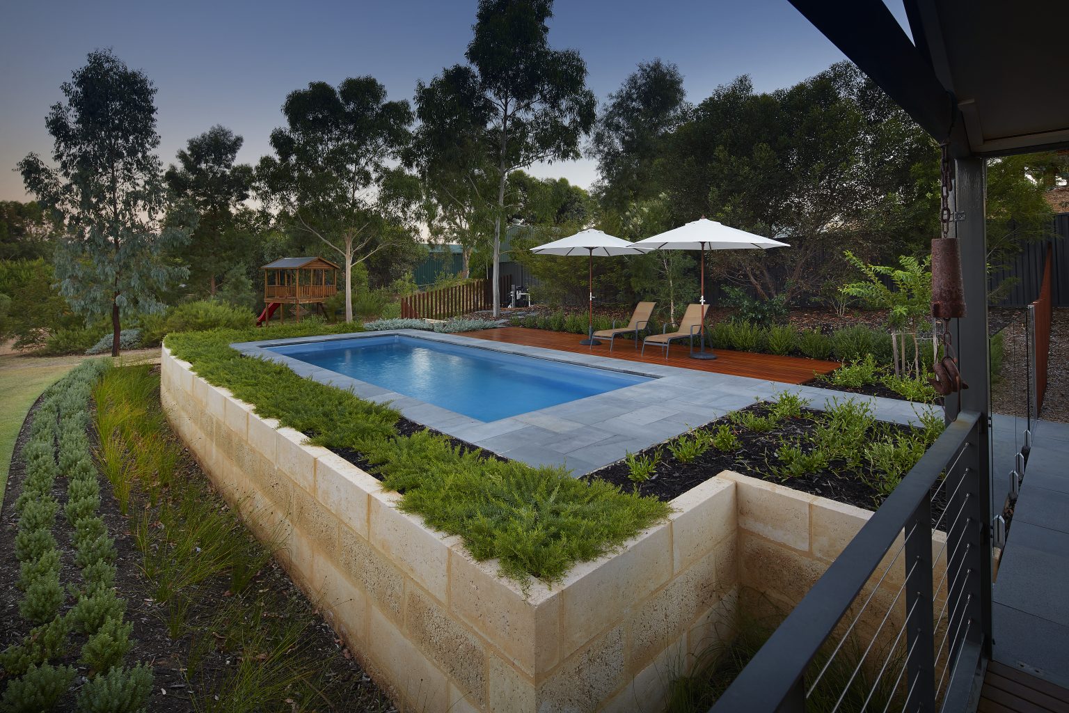 Can Fibreglass Pools Be Installed Above Ground? Barrier Reef Pools Perth