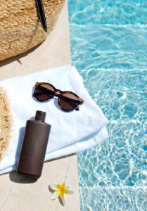 A Simple Guide To Valentine's Day Pool Decorations - Barrier Reef Pools ...