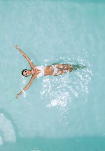 A Simple Guide To Valentine's Day Pool Decorations - Barrier Reef Pools ...