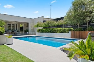 brampton-8.2m-x-4-4m-royal-jade-shimmer-mar2026-1