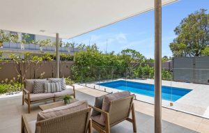 brampton-slimline-sky-blue-shimmer-galleryimage-6