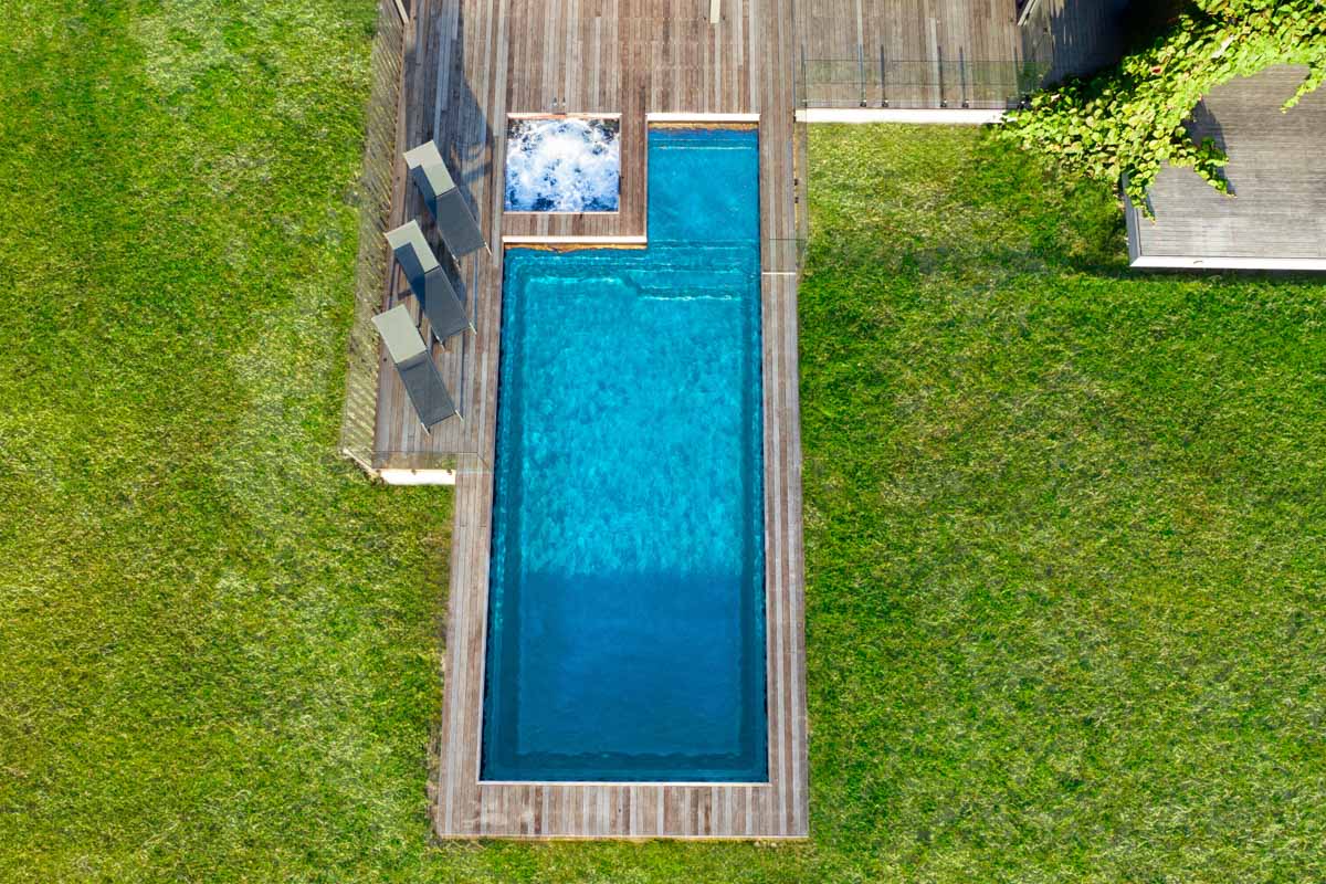 Manhattan 10.6m x 4.4m Midnight Shimmer Main Ridge - Barrier Reef Pools ...