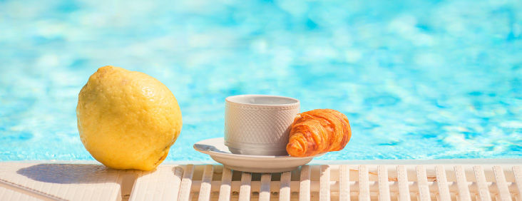 poolside-breakfast-nooks-ideas-for-lazy-sunday-mornings-blogimage1