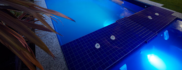 water-features-for-your-fibreglass-pool